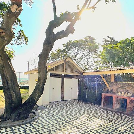 White House, Batangas Villa Lian Luaran gambar