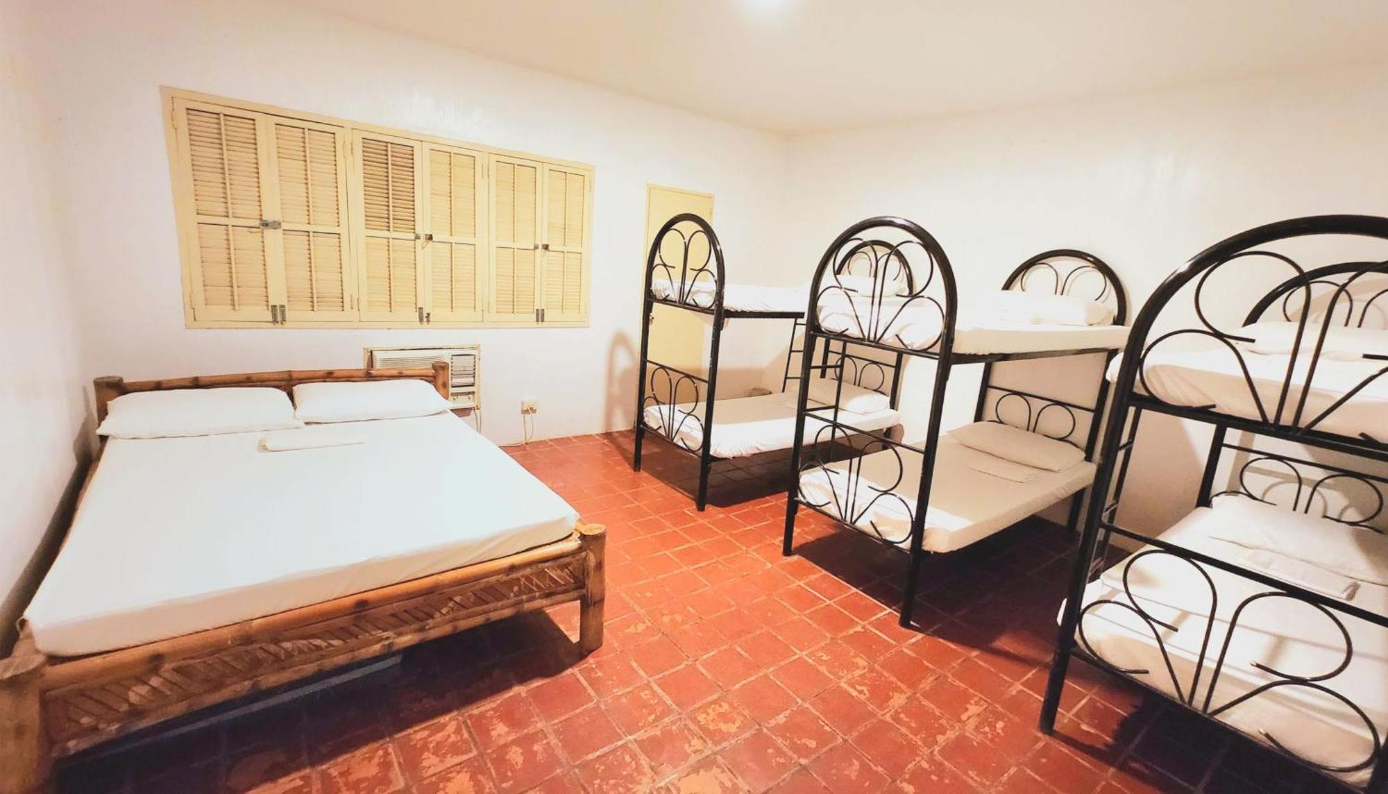 White House, Batangas Villa Lian Luaran gambar