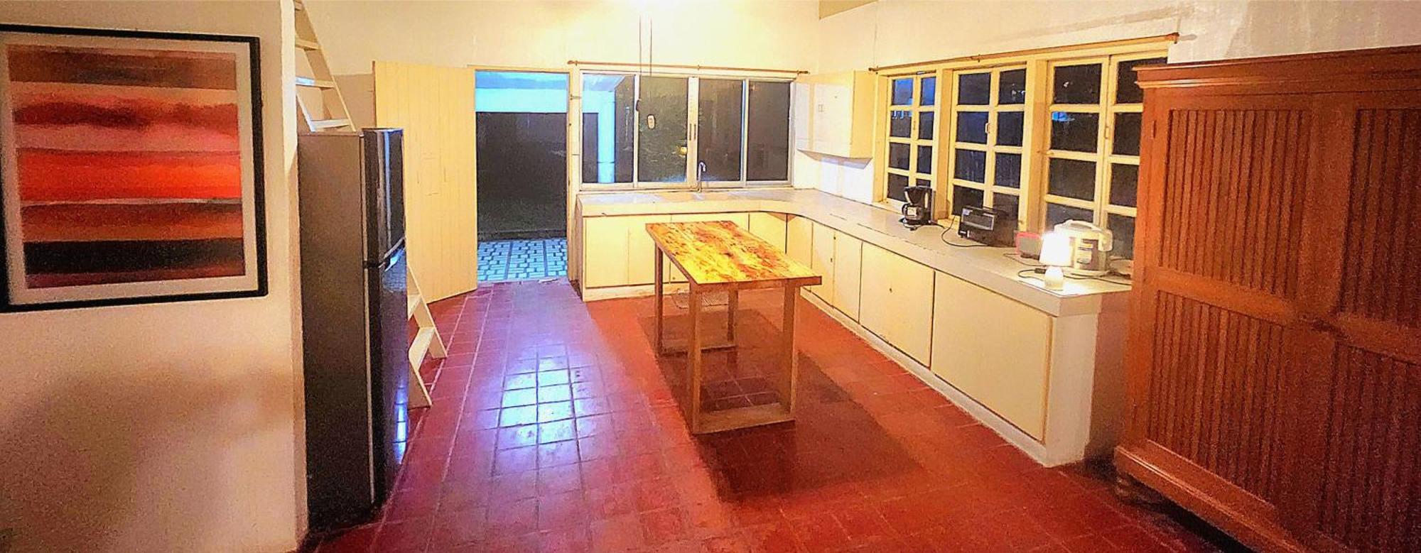 White House, Batangas Villa Lian Luaran gambar