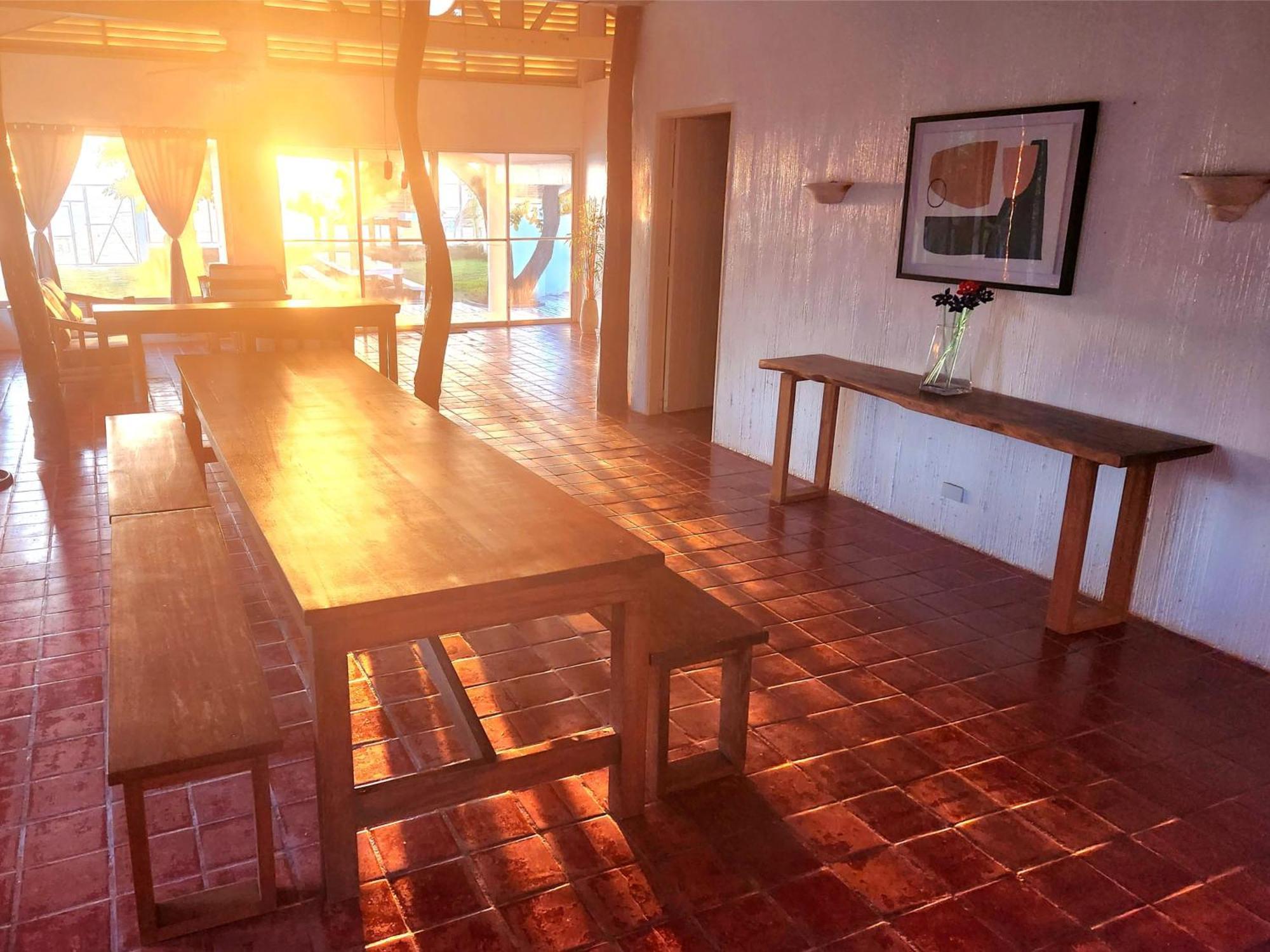 White House, Batangas Villa Lian Luaran gambar