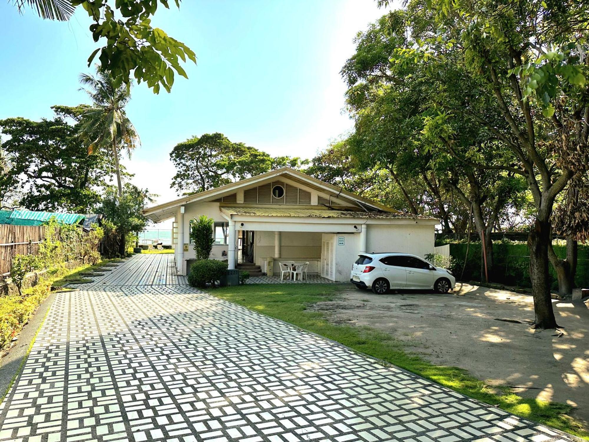 White House, Batangas Villa Lian Luaran gambar